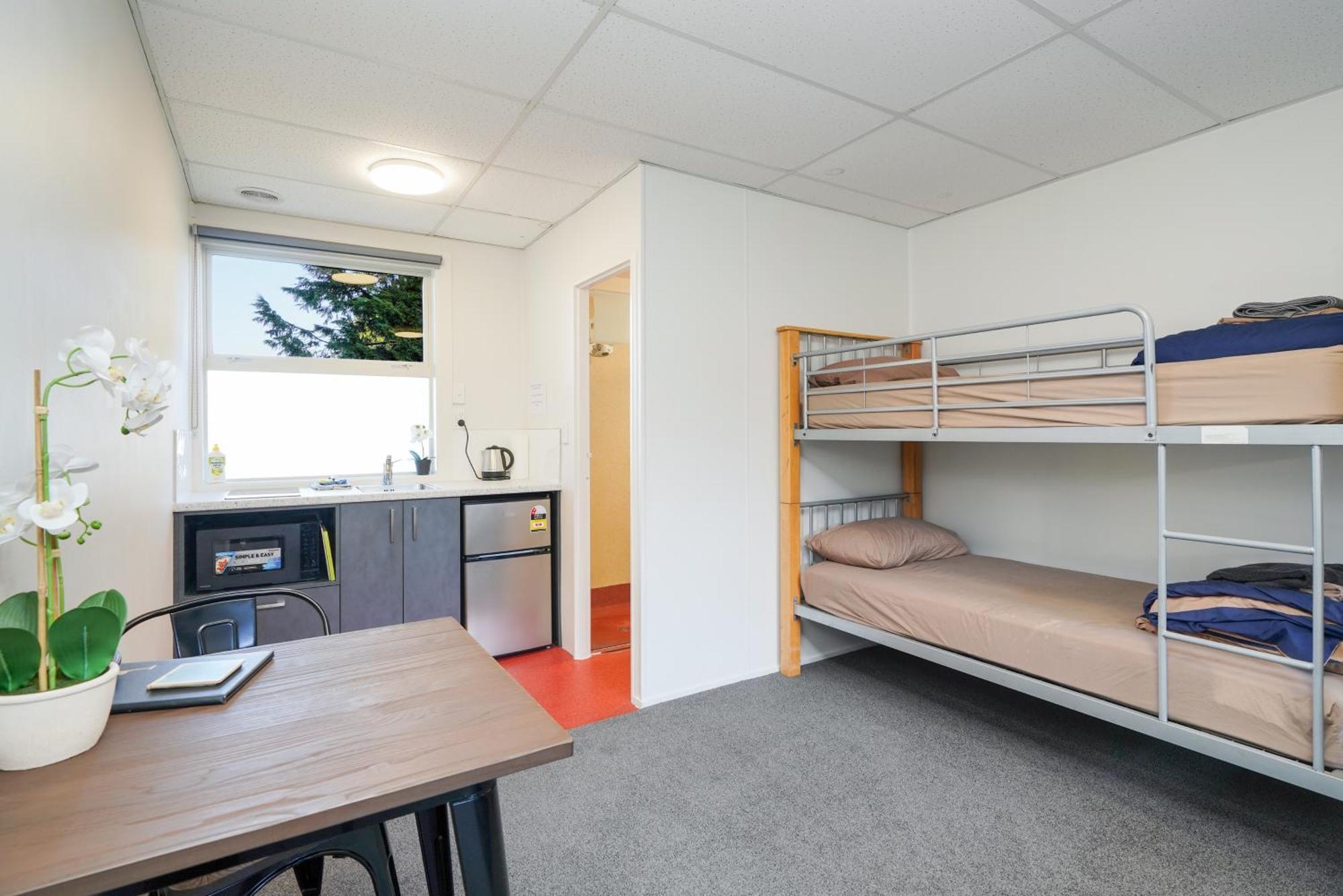Beach Road Holiday Park Otatara Exterior foto